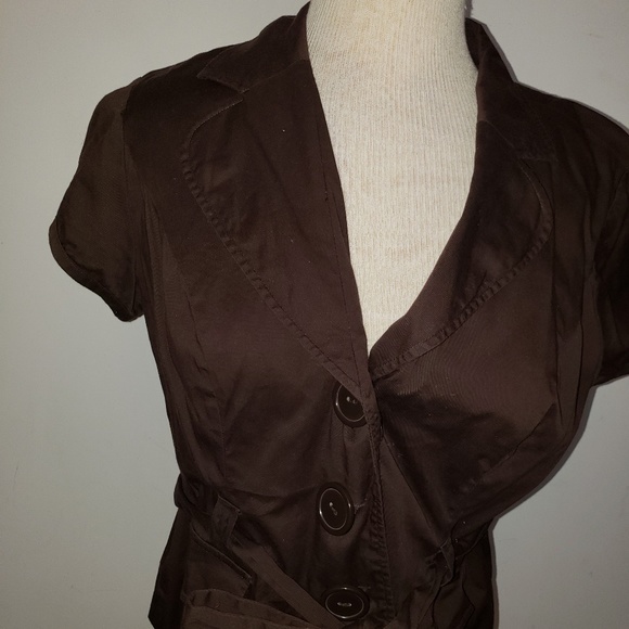 Suit - Picture 2 of 4